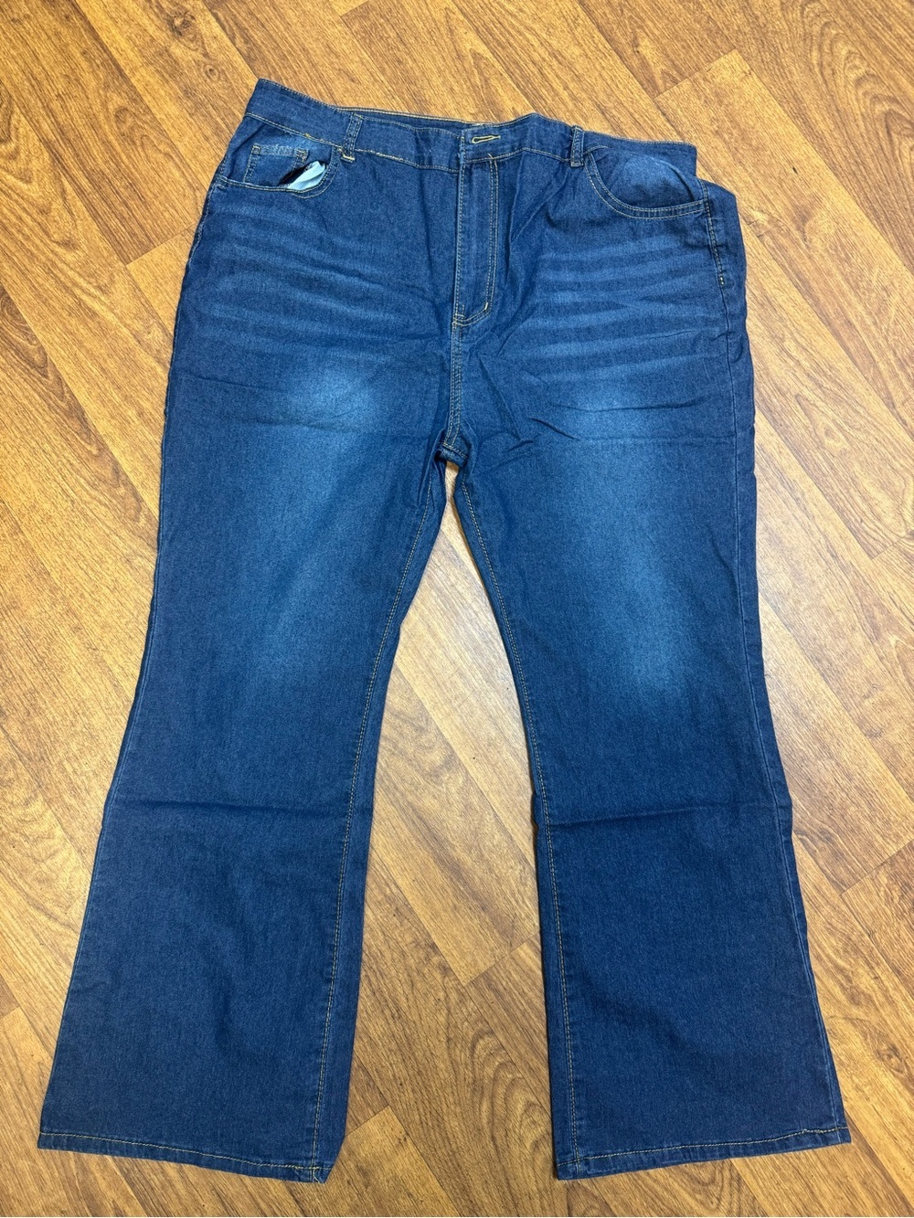 New Women’s XL lightweight denim pants. Size 35-36 inches.